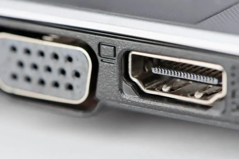 Is DisplayPort better than VGA?