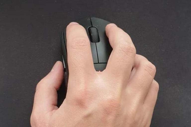 How to claw grip mouse Reddit?